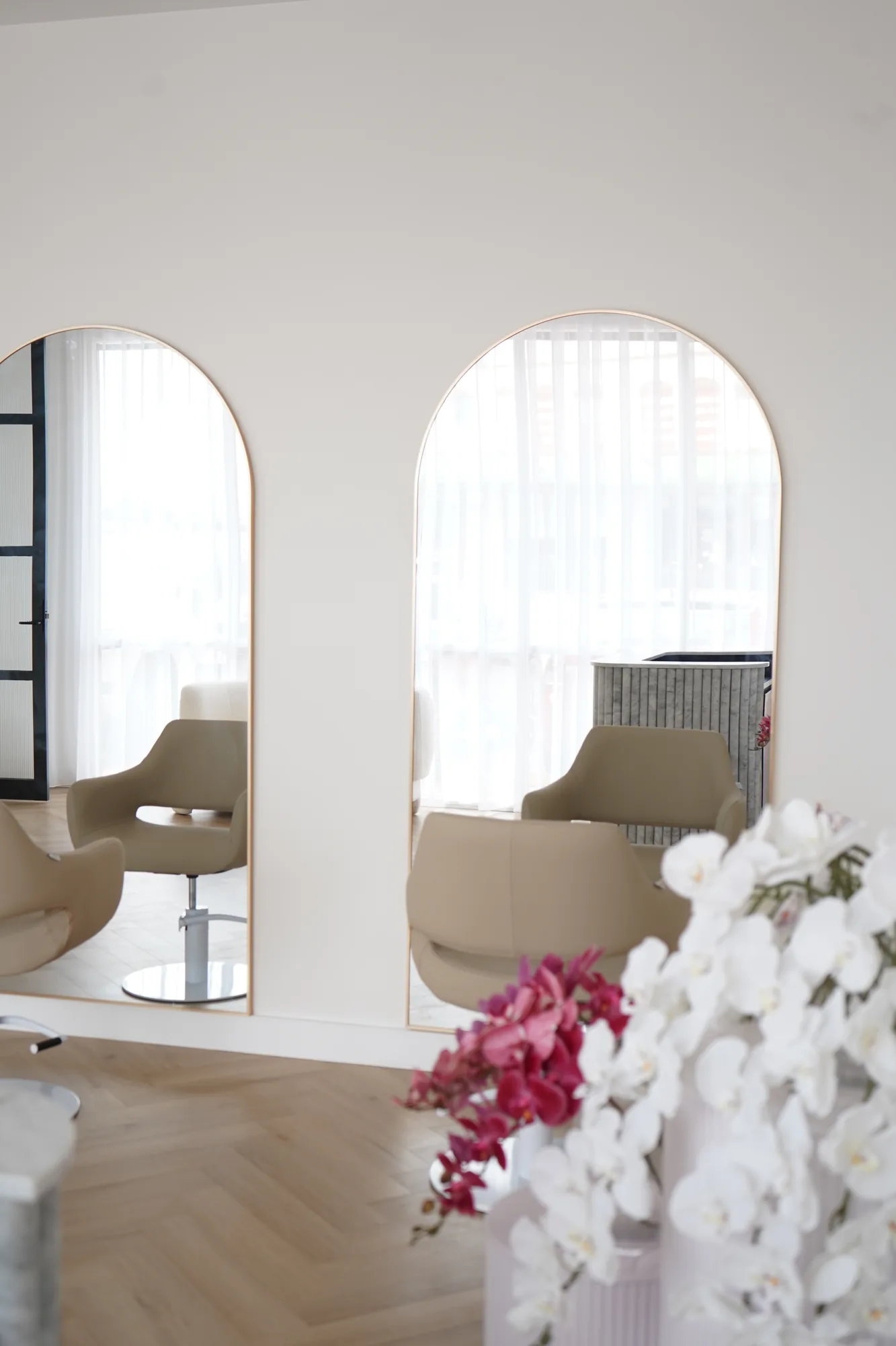 Aesthetic Avenue reception area